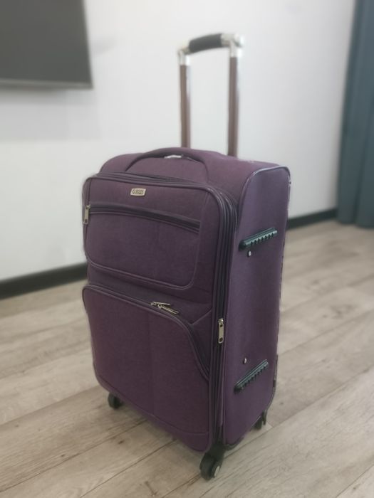 Чемодан 65 литров