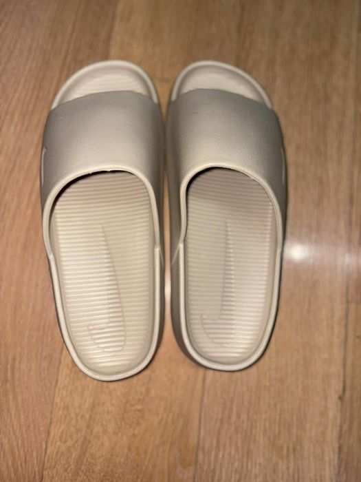 Papuci Nike 44-45 Noi Bej Crem