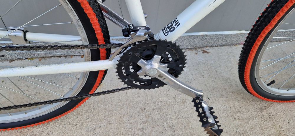 Хром-молибденов велосипед SCOTT колело 26"