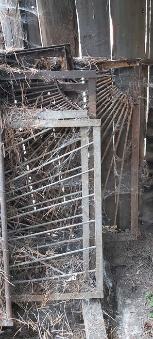 Шифер, шлакоблоки, решетки металлические