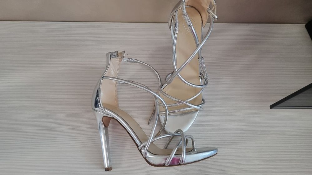 Дамски сандали на ток 35 номер