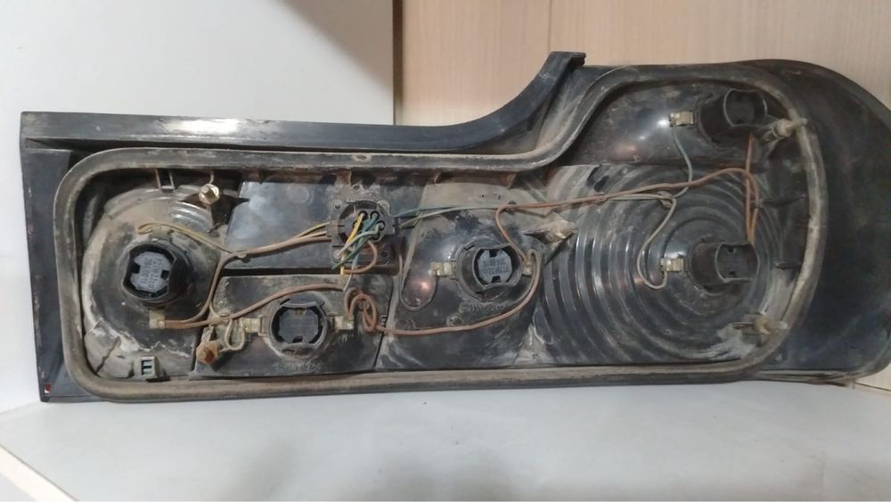 Задние фонари стопы бмв е32