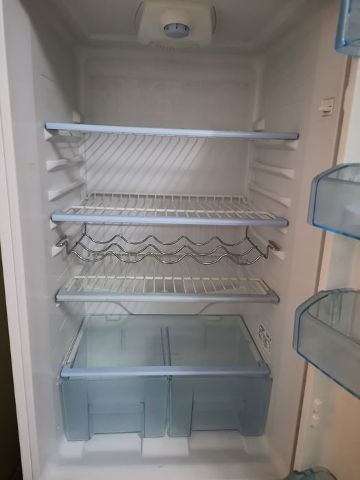 Frigider Arctic cu congelator