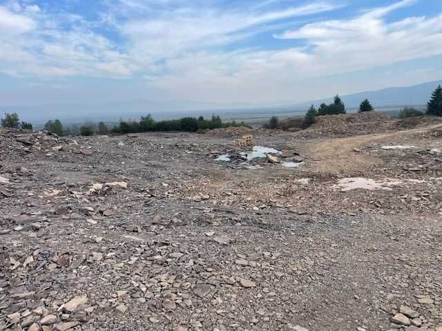 Cariera de piatra bazaltica,5 ha,cu permis de exploatare - ANRM
