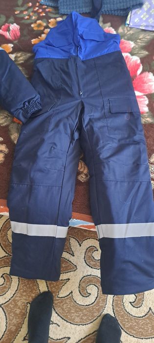 Продам зимнюю спец.одежду