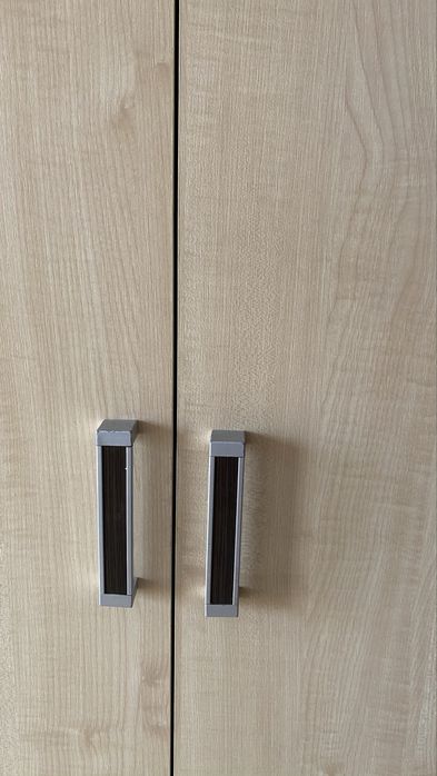 Прихожая мебель шкаф