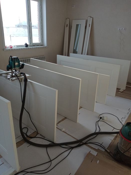 Установка межкомнатных дверей