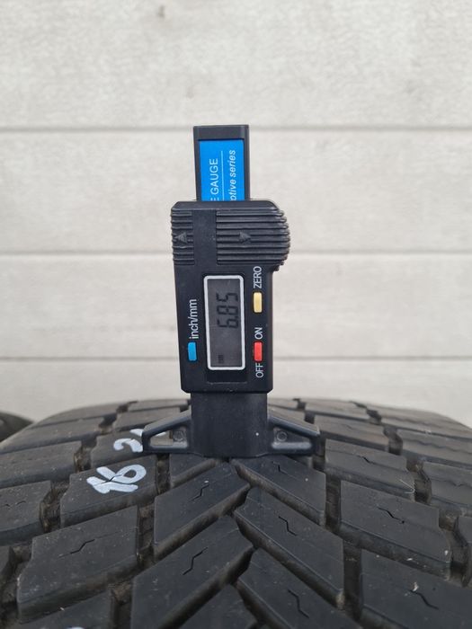Всесезпнни гуми 2 броя BRIDGESTONE WeatherControl A005 225 40 R18 дот 1621