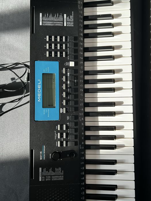 Синтезатор Medeli M211K