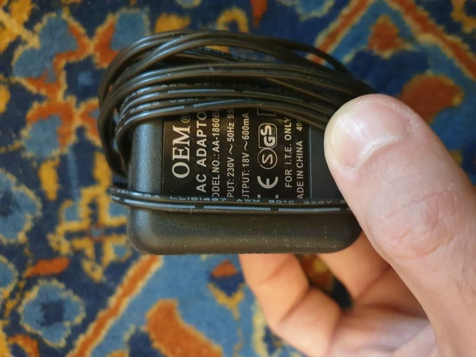 Adaptoare de priza/ încărcătoare/ transformatoare