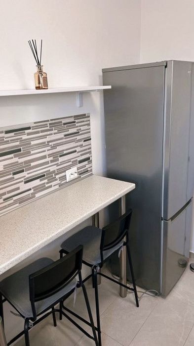 Închiriez apartament 2 camere Hils Pallady