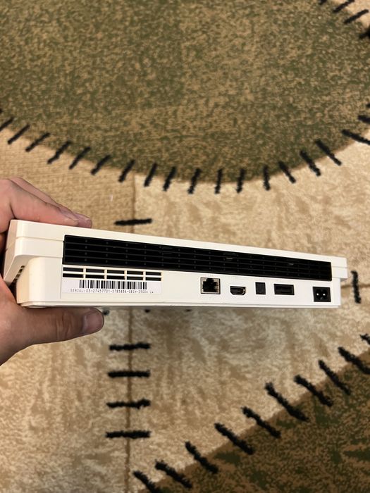 Ps 3 slim  Yaponya 1 ta jostik