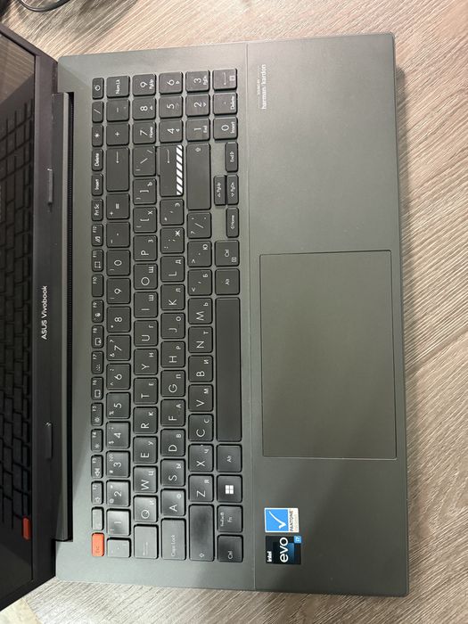 ASUS VivoBook s15 OLED