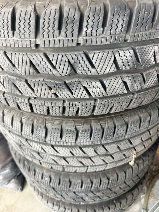 Продавам джанти и зимни гуми за бус HANKOOK i cept 205 65 16 c