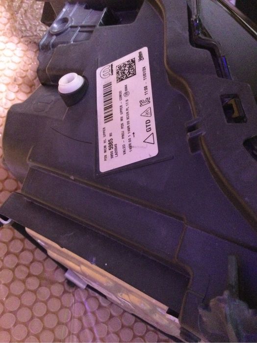 Faruri  Full Led Peugeot 2008 facelift -lumini de zi 2008- 2024