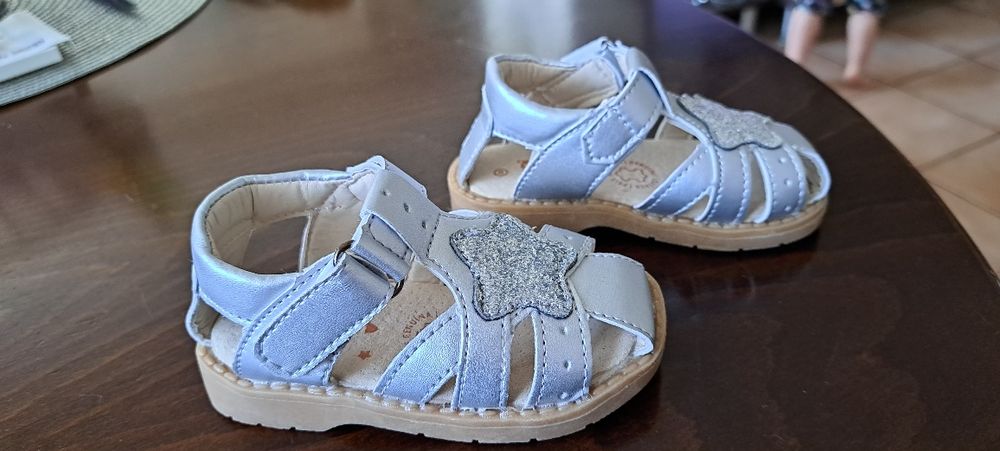 Нови детски сандали номер 20(12см стелка)