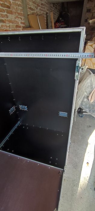 Мобилен гардероб flight case