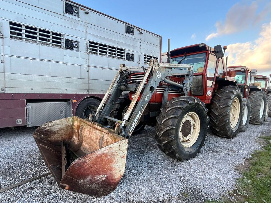 Tractoare și materiale
