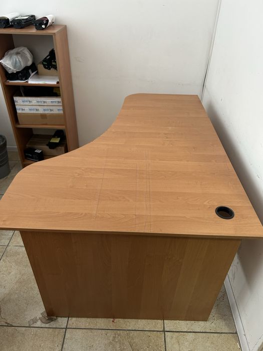 Продаем стол б/у