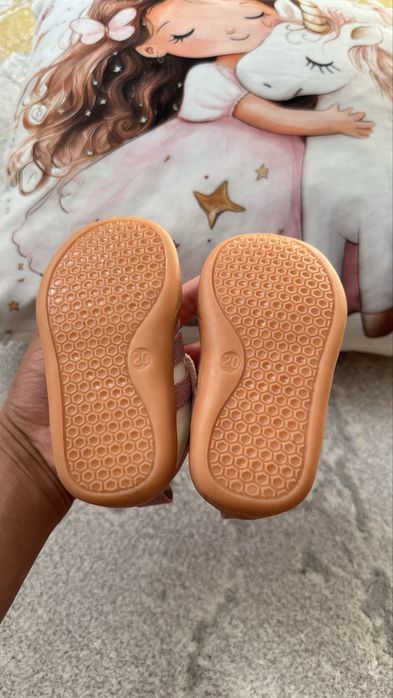 Кроссовки для девочек