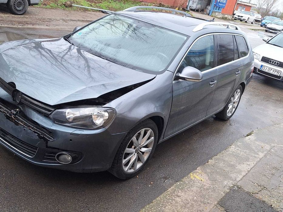 Dezmembrez Vw Golf VI Variant 1.6 TDI CAYC 105 Cai 2011