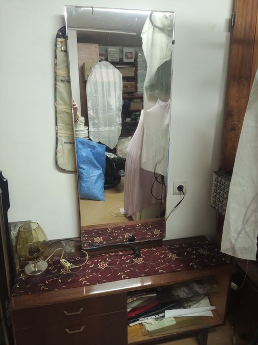 Винтидж мебели-голямо метално легло,виенски стол