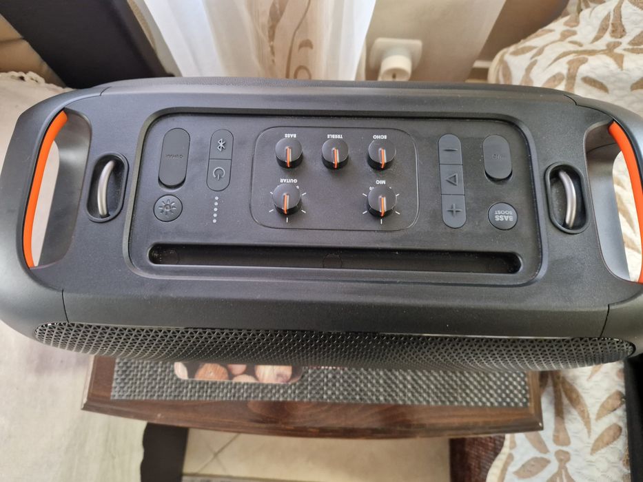 Оригинален JBL Partybox с микрофон и чанта