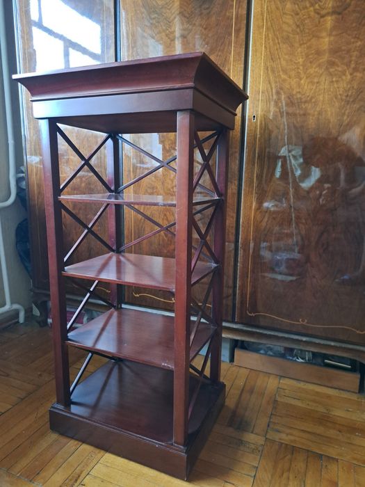 Полка в комнату для книг и др