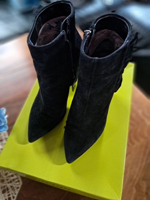 Ghete ted baker marimea 35