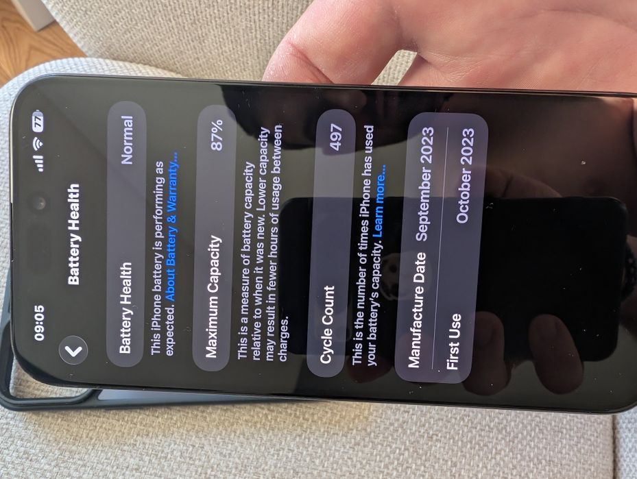 Vand iPhone 15 Pro Max in stare f buna