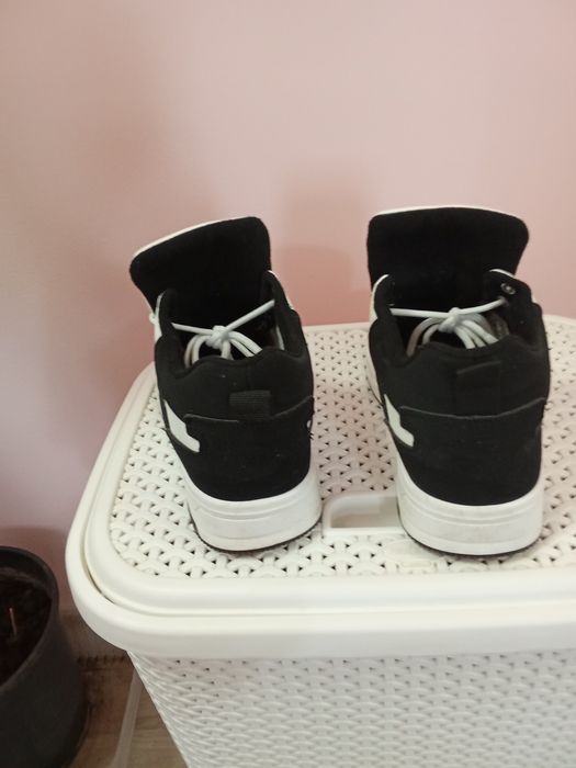 Нови кецове за момче номер 39