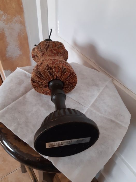 Suport-bust ptr bijuterii din lemn , inaltime 42cm