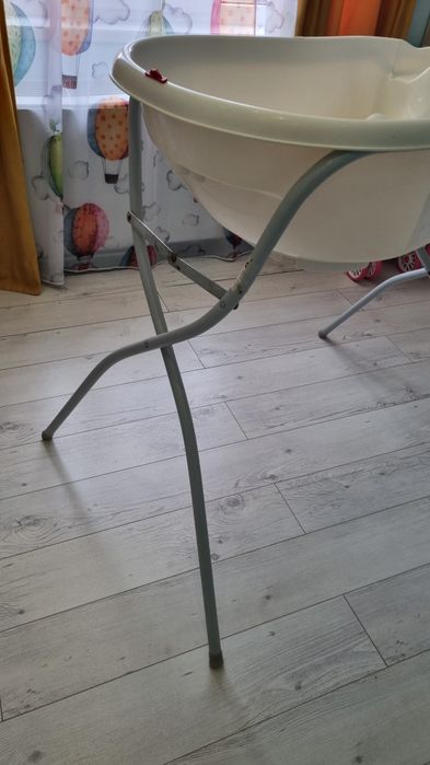 Вана за бебе със стойка