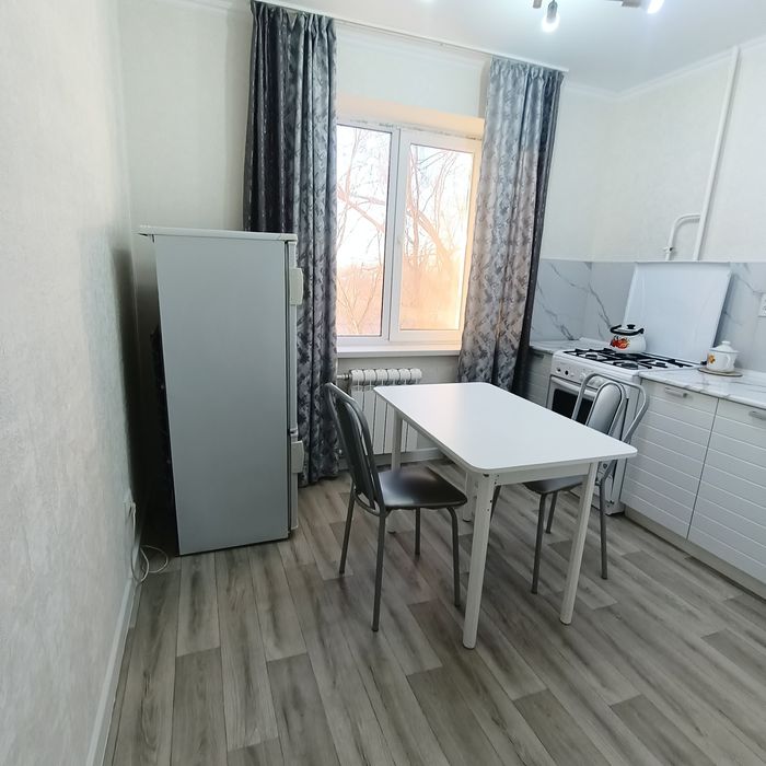 Сдам посуточно 1 кв в 11 микр