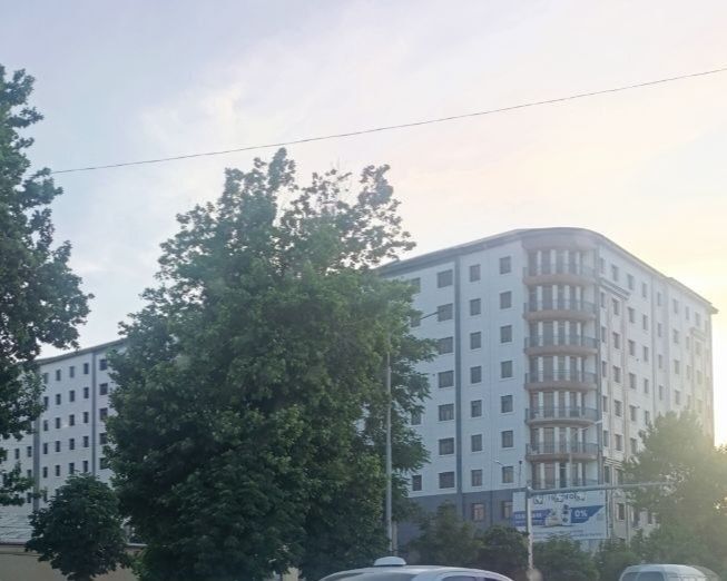 Срочно продаётся  2х-комнатная квартира  коробка