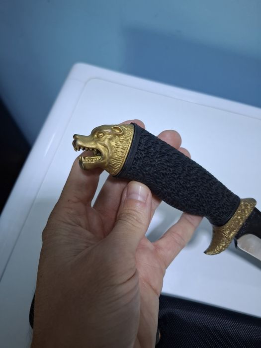 Нож със ловни мотиви