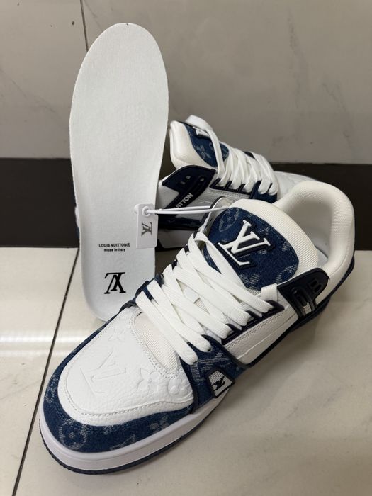 Неупотребявани обувки Louis Vuitton, 44 номер. За повече информация, приемам въпроси на лично.