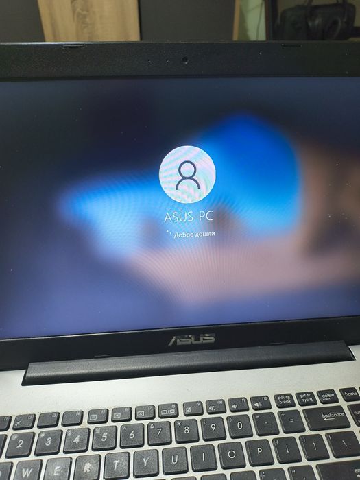 Лаптоп Asus 15,6 инча