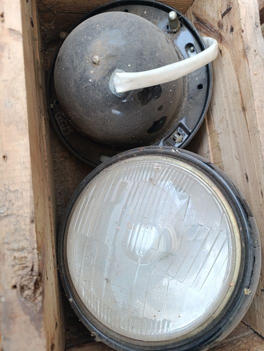 Фарове за Москвич нови