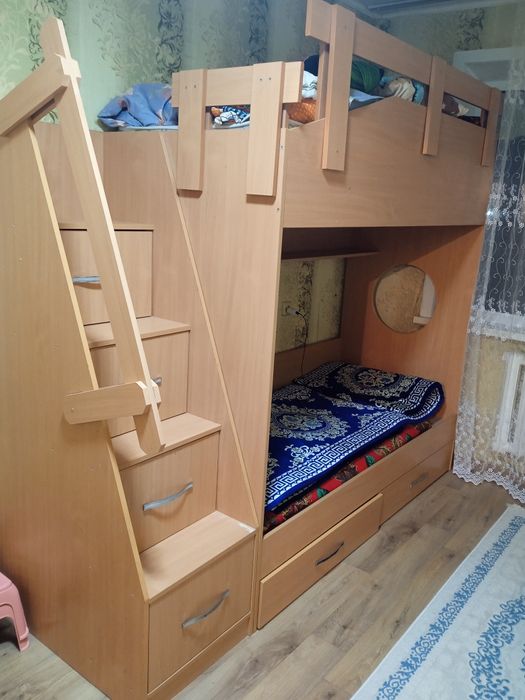 Детский двухярусный кровать