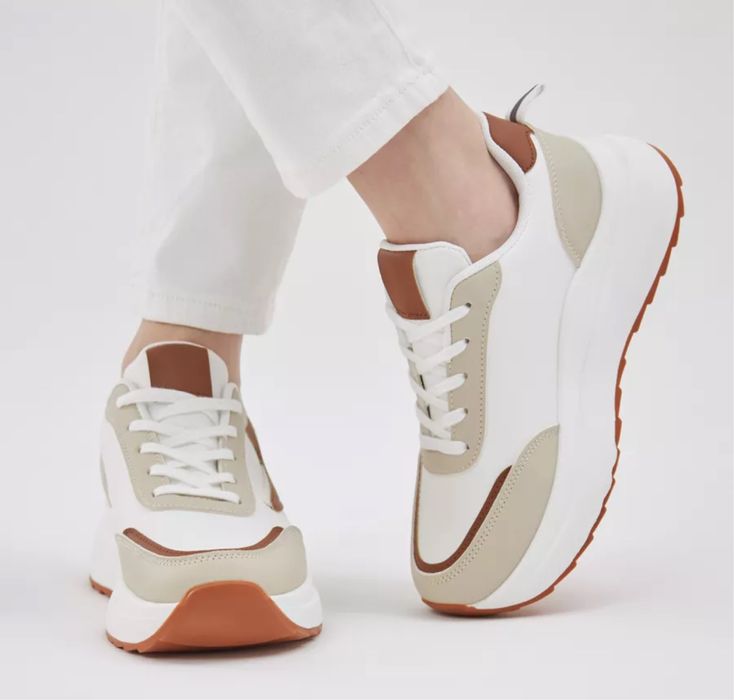 Продам кроссовки