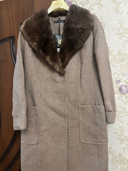 Турецкое пальто, воротник нат. Норка, новая с биркой, 38 размер (М)