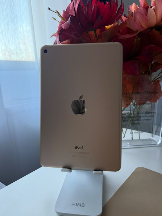VAND Ipad mini 4  vanzare DOAR PRIN CURIER.