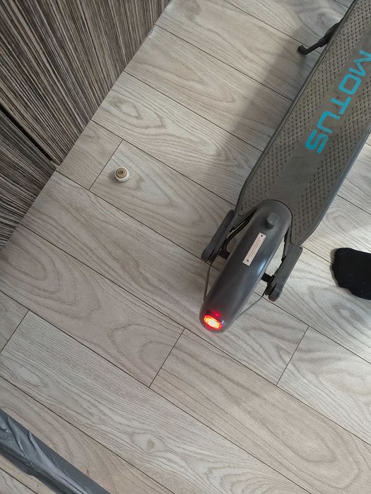 Trotineta electrica Motus Scooty