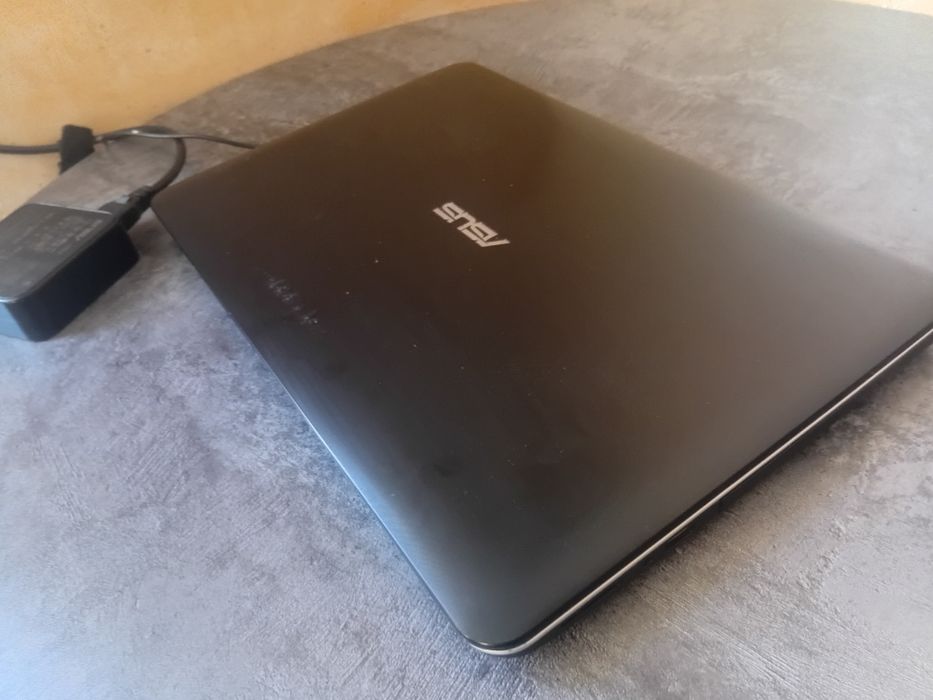 Ноутбук ASUS для работы и игр