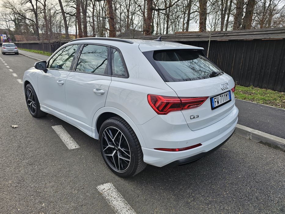 Vând Audi Q3,35 TDI Stronic Sline Edition 2020