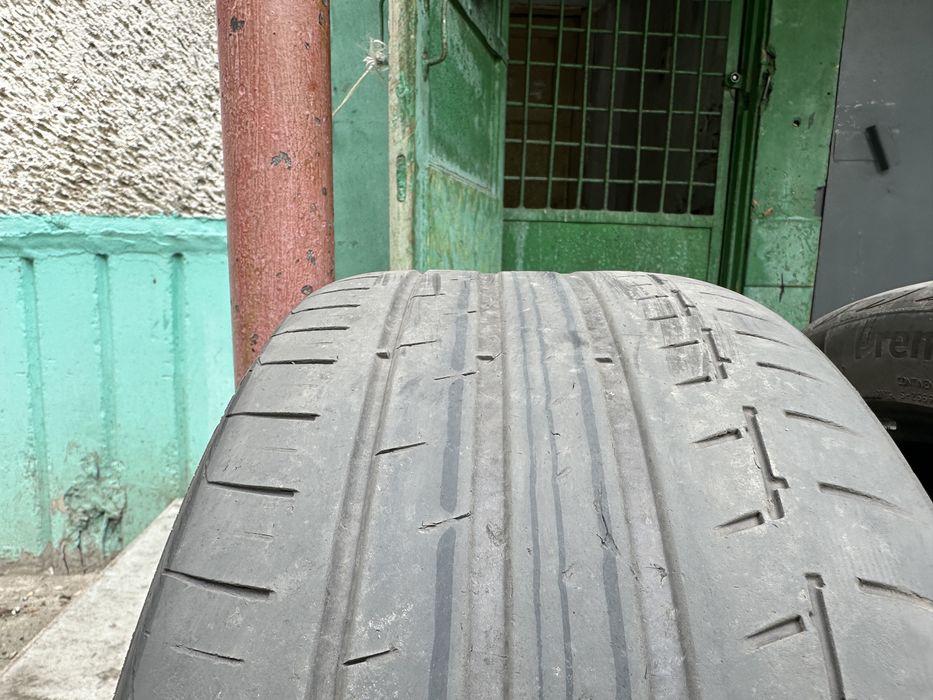 Продам шины 235/45/18