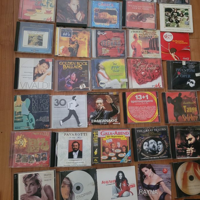 Касетки попфолк и метъл и cd дискове