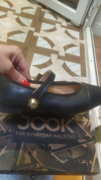 Продам балетки и кросовки