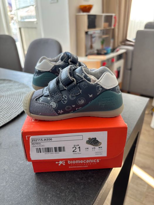 Обувки за прохождане Biomechanics, 21 номер